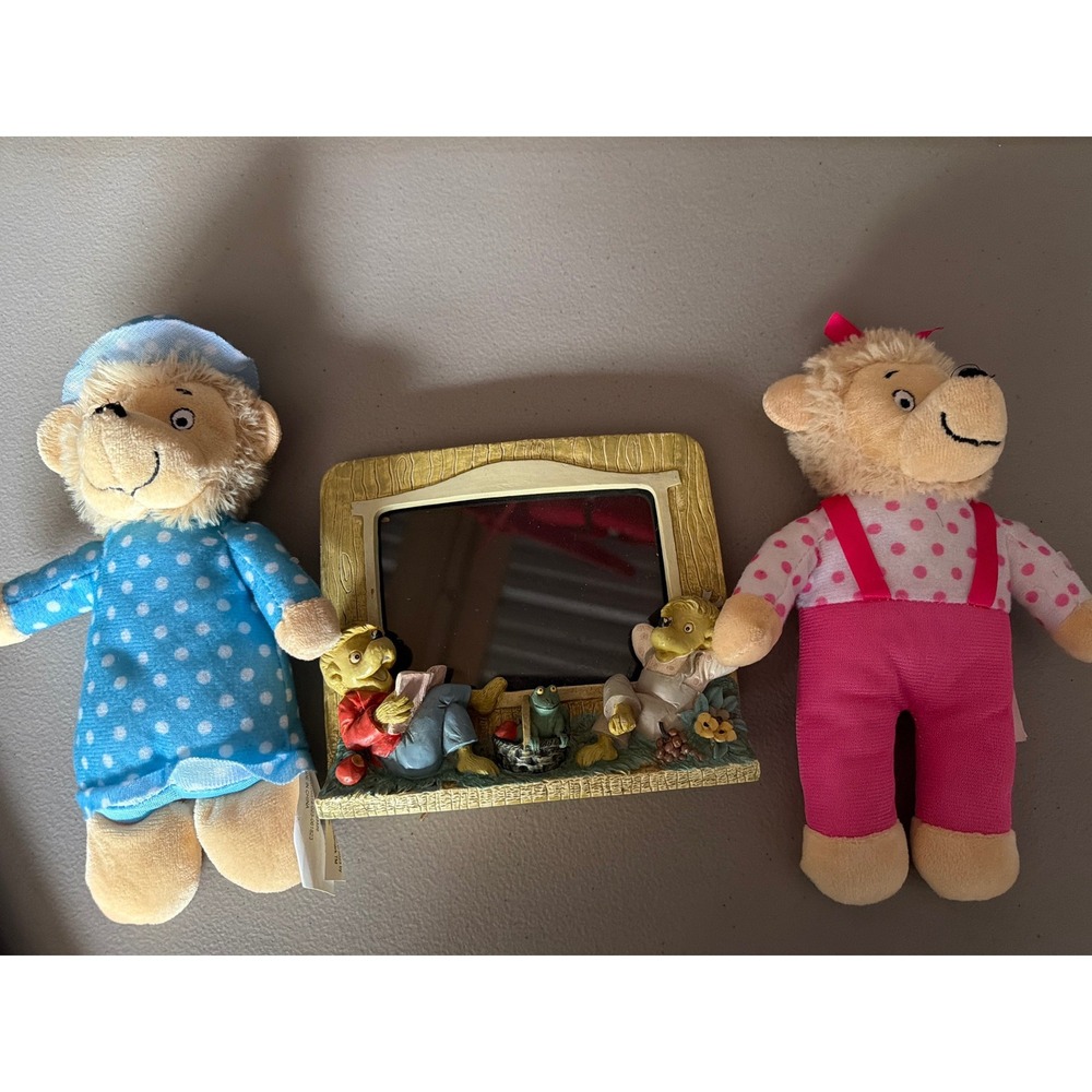 Berenstain Bears Plush Set and Resin Picture Frame Greenbrier International 2023